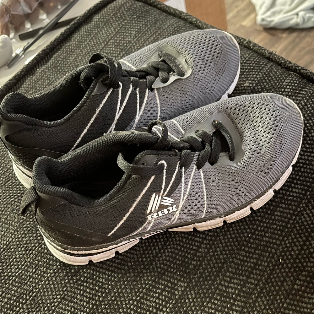 Boys shoes